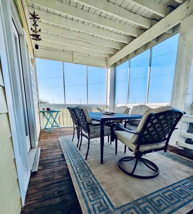 Sunny Delight - Sleeps 10 - Generous Space! Bolivar Peninsula Kültér fotó
