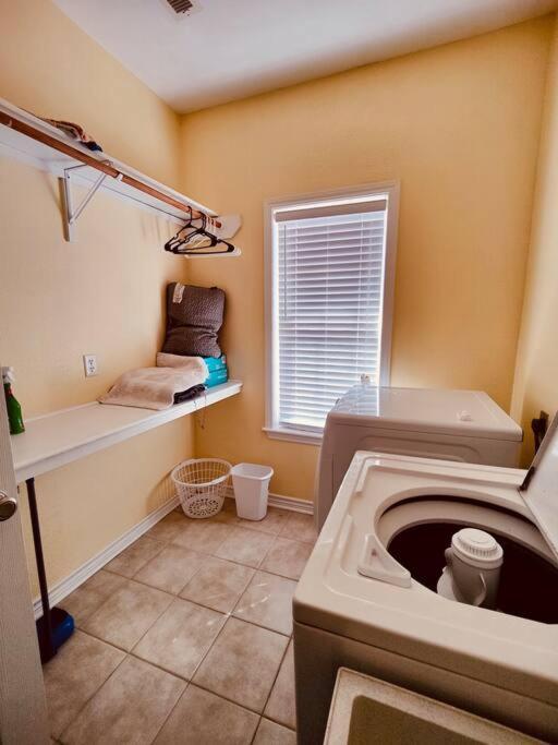 Sunny Delight - Sleeps 10 - Generous Space! Bolivar Peninsula Kültér fotó