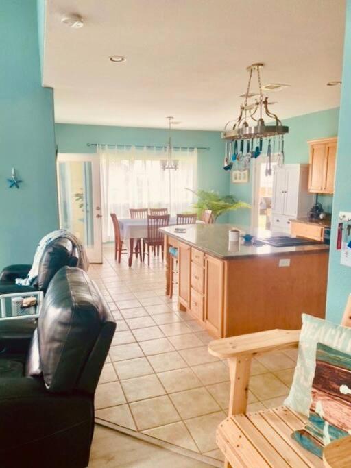 Sunny Delight - Sleeps 10 - Generous Space! Bolivar Peninsula Kültér fotó